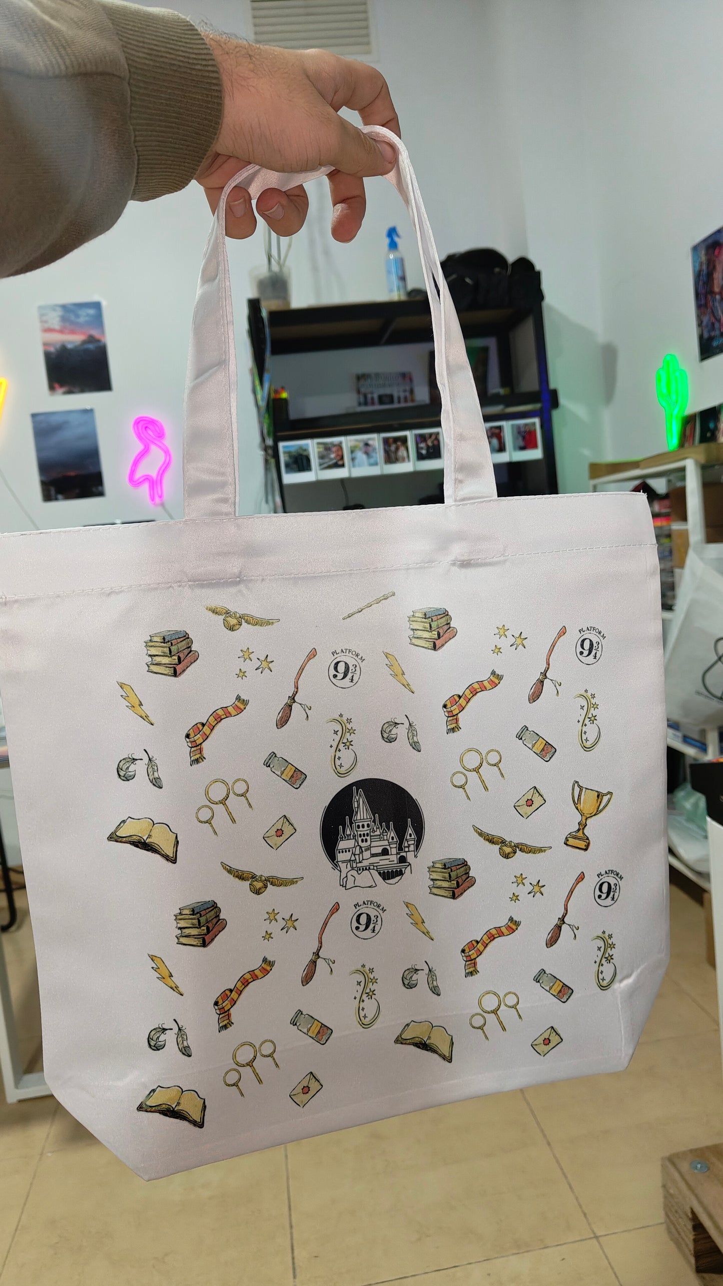 TOTE BAGS